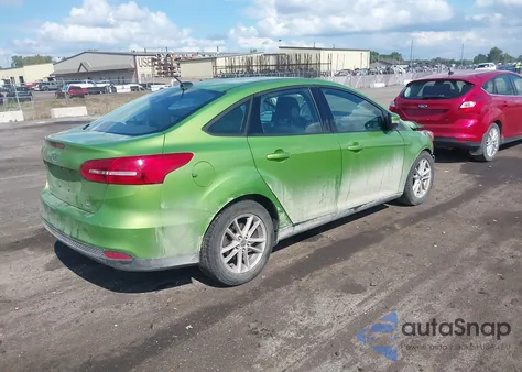 2018 Ford Focus Se z USA, uszkodzony, nr VIN 1FADP3FE9JL210457